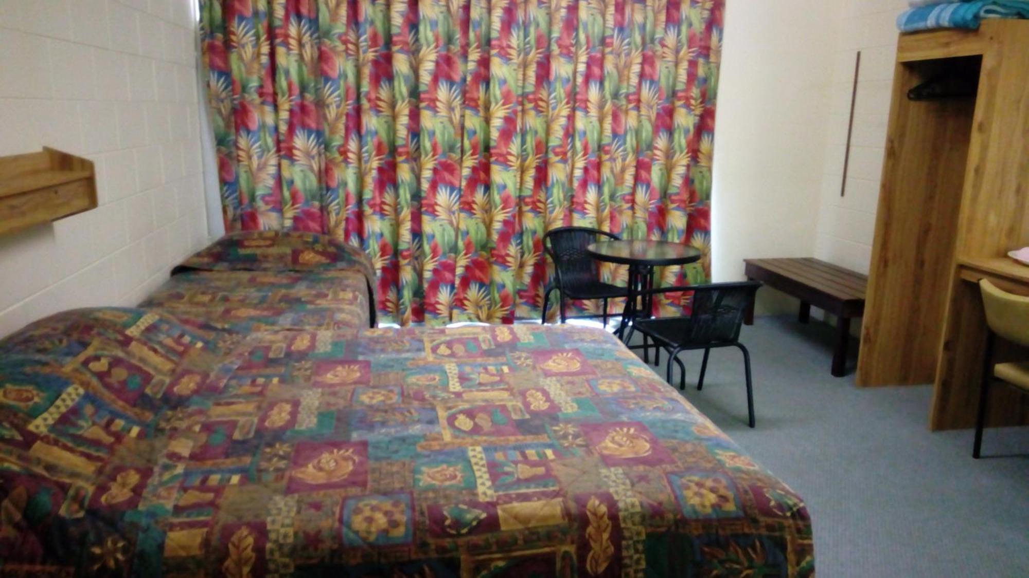 The Islands Inn Motel エアリービーチ エクステリア 写真
