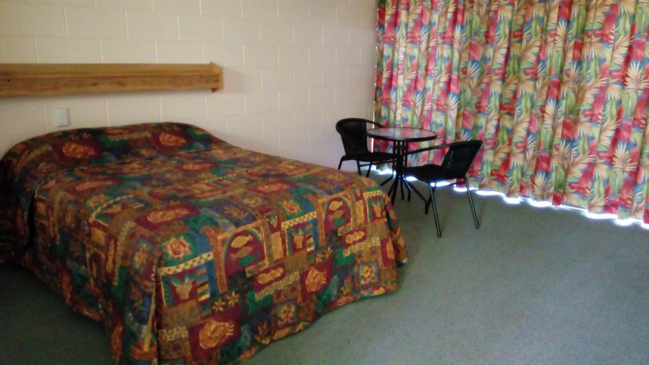 The Islands Inn Motel エアリービーチ エクステリア 写真