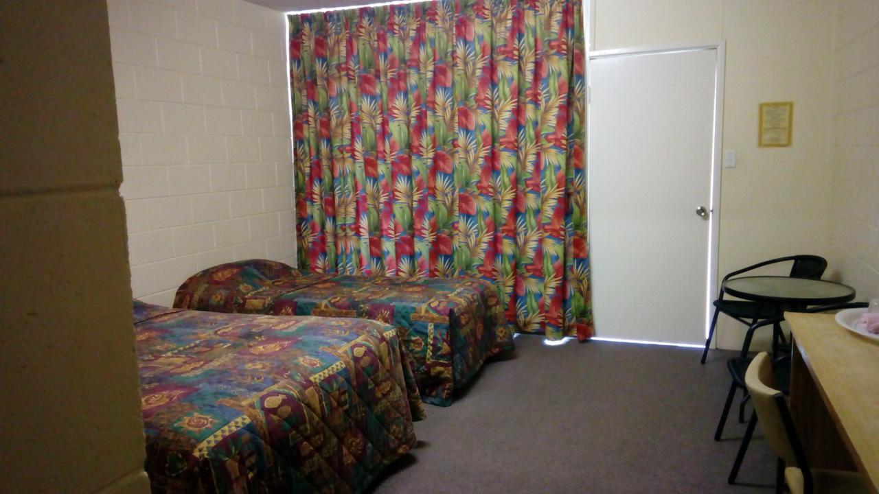 The Islands Inn Motel エアリービーチ エクステリア 写真